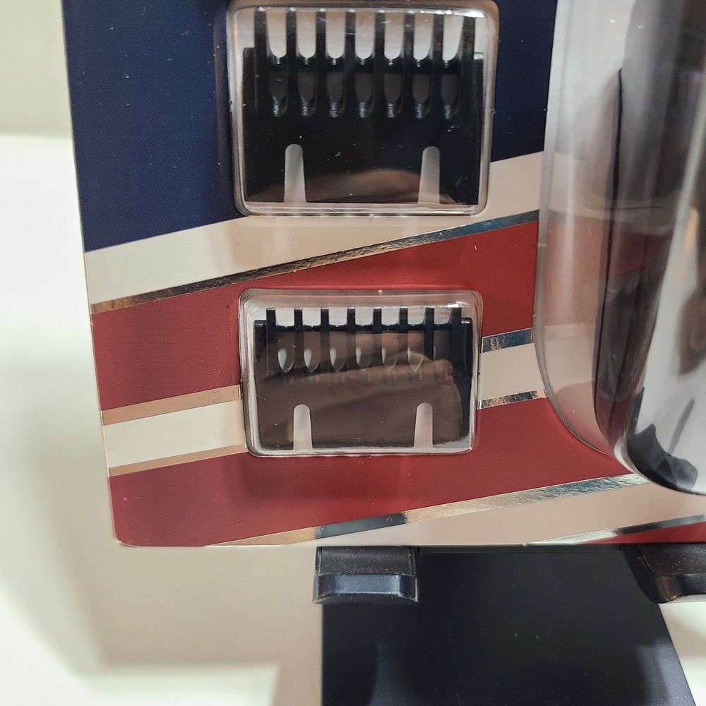 Barbasol 4 pc. Touch up Trimmer Set. Battery Powered.