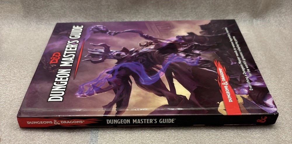 Dungeons & Dragons Dungeon Master’s Guide HC 2014 Game 1st Printing