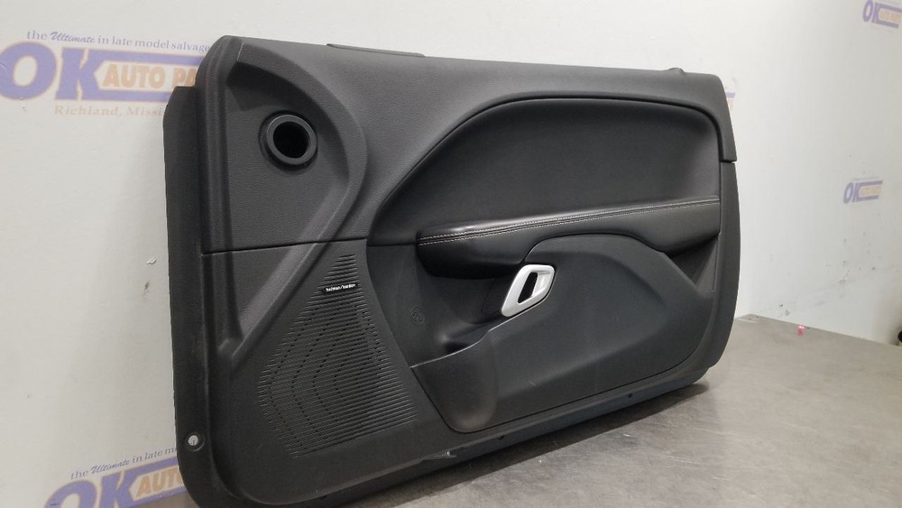 16 DODGE CHALLENGER SRT INTERIOR DOOR TRIM PANEL RIGHT PASSENGER BLACK