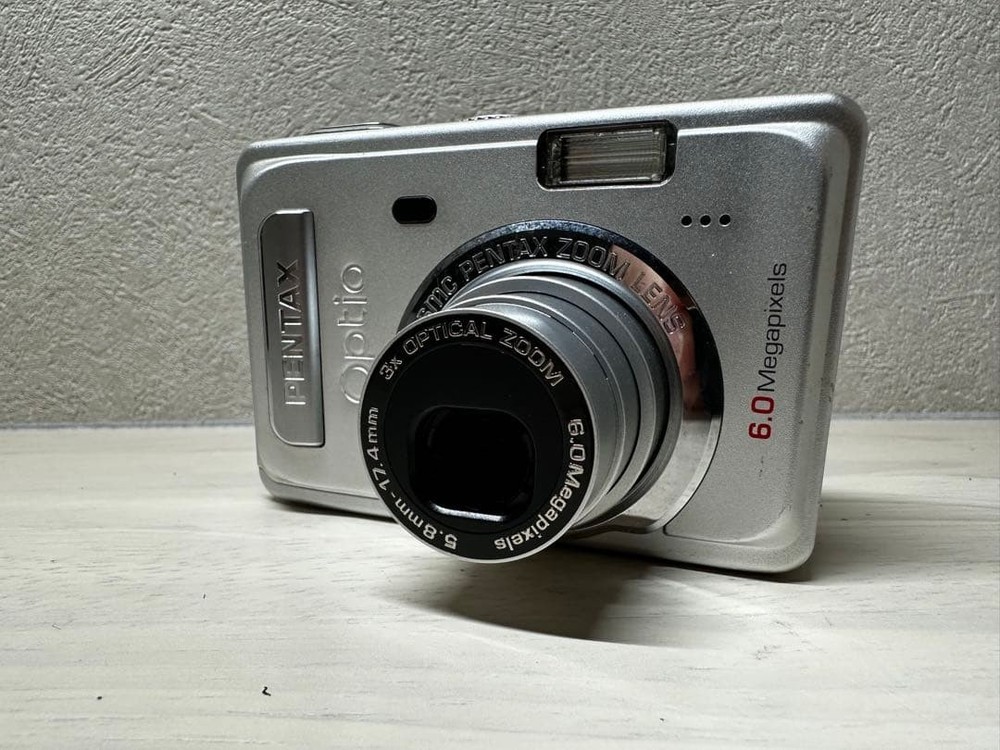 PENTAX Optio S60 Silver Compact Digital Camera Excellent Condition