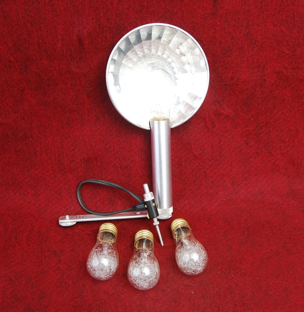 C.O.C. UNIVERSAL FLASH GUN WITH BULBS