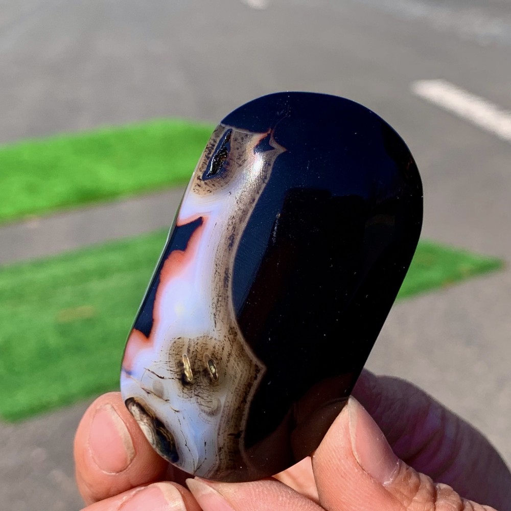 81G Natural striped agate crystal oval-shaped quartz healing