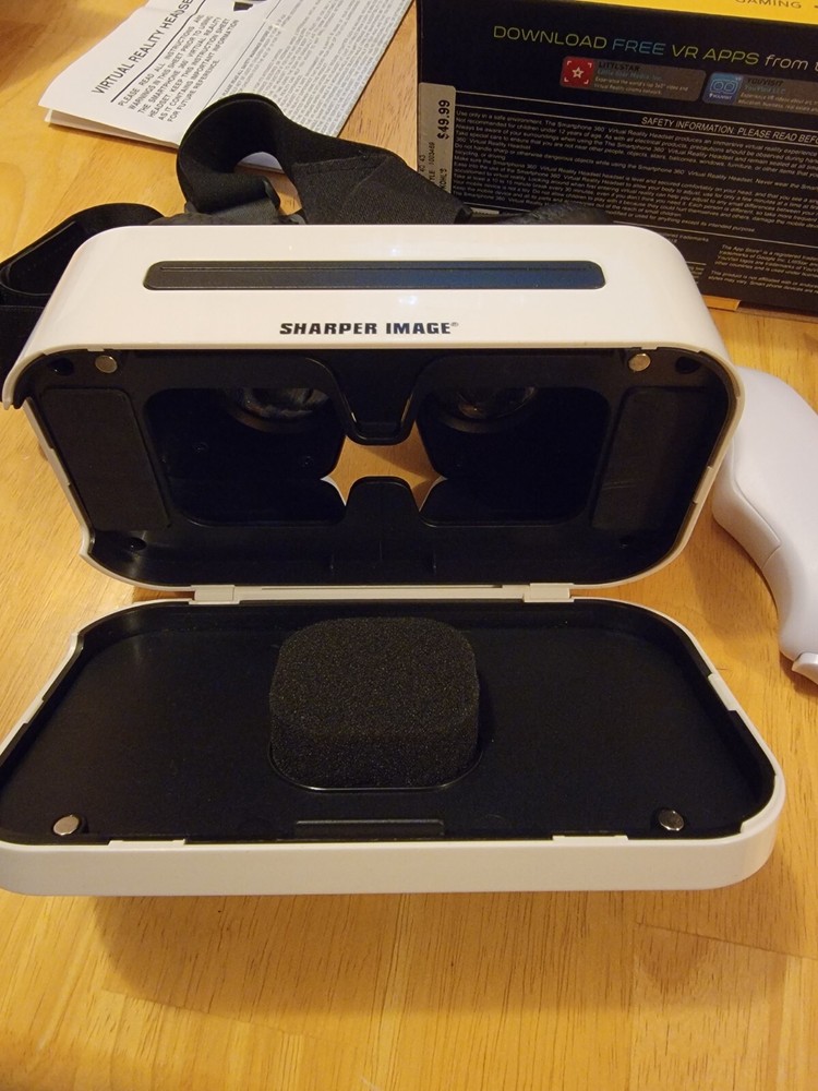 Sharper Image Platinum Series Smartphone 360Virtual Reality With Controller