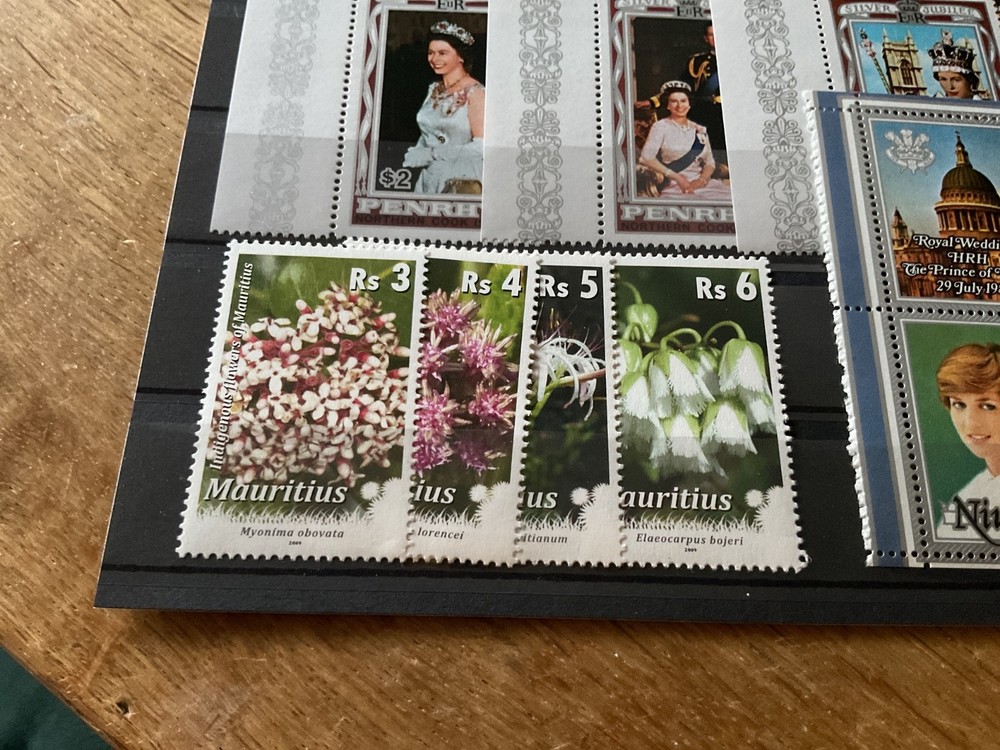Commonwealth mint never hinged stamps B1566