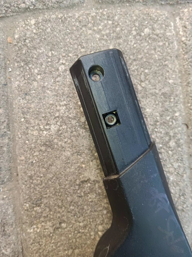 Thule Urban 2 Glide LEFT SIDE SWAY HANDLE INSERT PART REPLACEMENT.