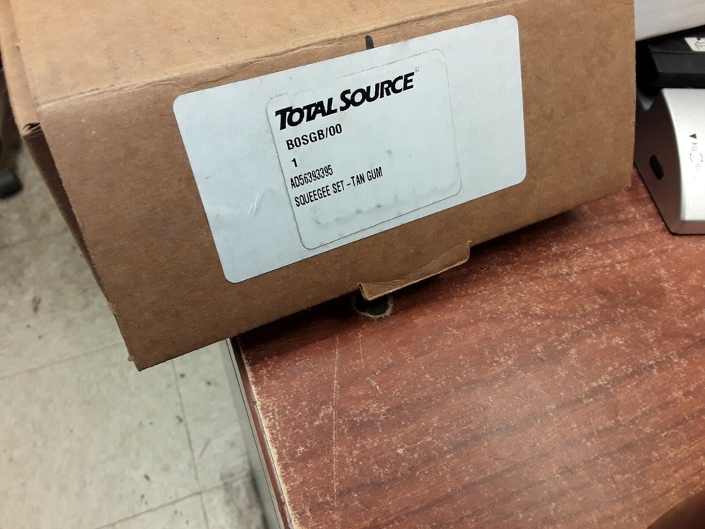 Total Source AD56393395 Tan Gum Squeegee Set