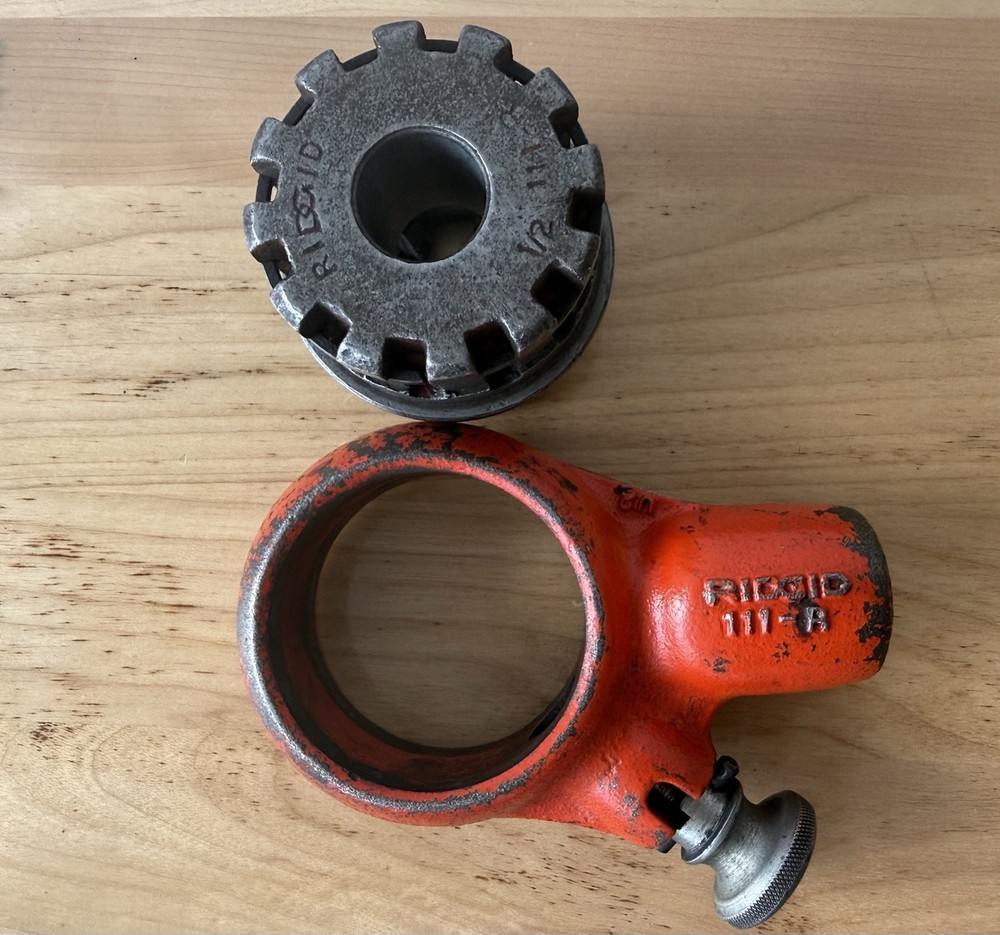Ridgid 111-R Pipe Threader With Handle & Die Head 1/2"