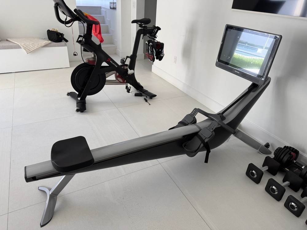 Hydrow Rower - Excellent Condition Barely Used Rowing Machine - Local Pickup FL