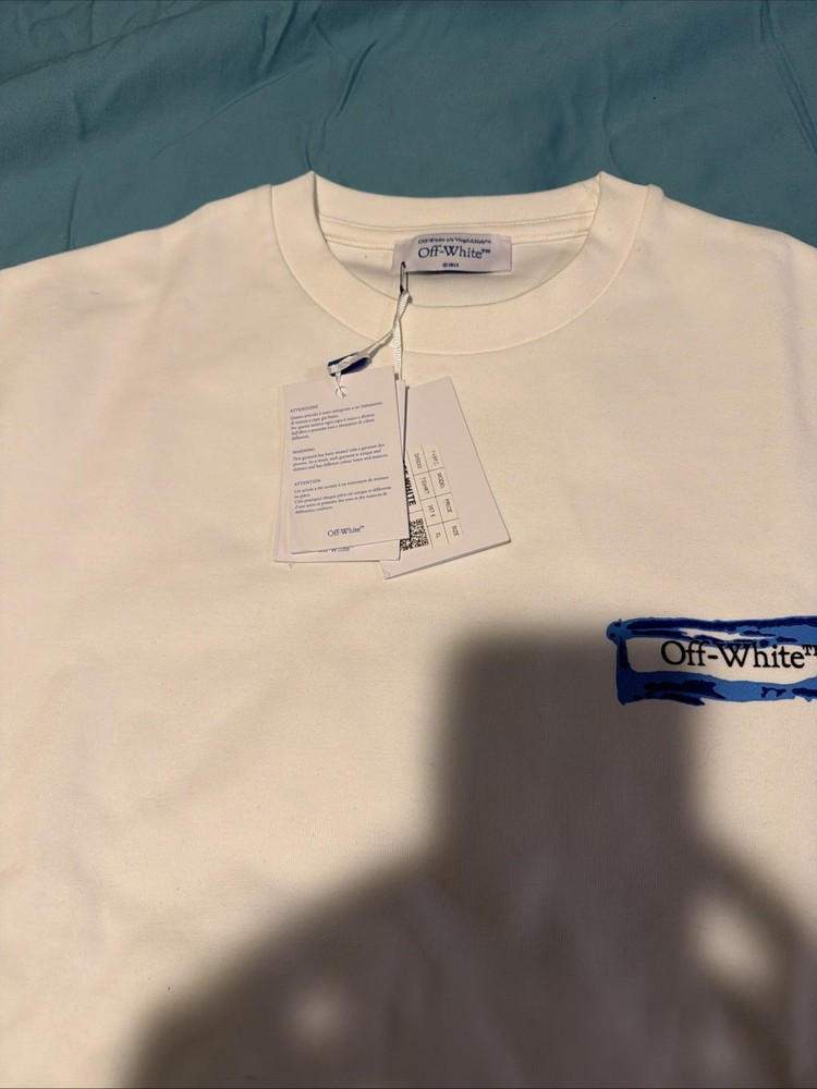 Off White Shorts Set Size Large Full Set. NWT