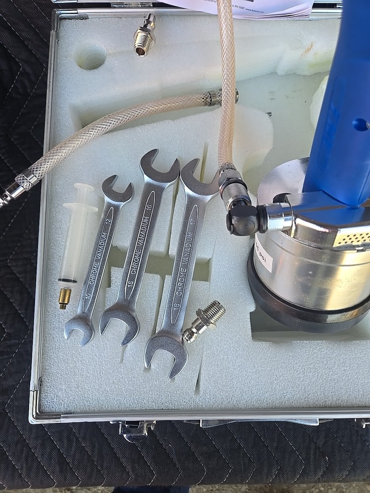 Fastenal FNL Medium Duty Pneumatic Riveter