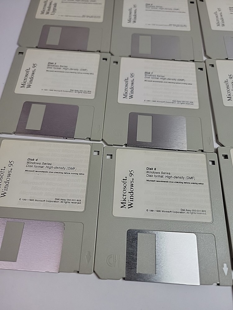 Microsoft Windows 95 Upgrade 1- 13 Floppy disk Untested