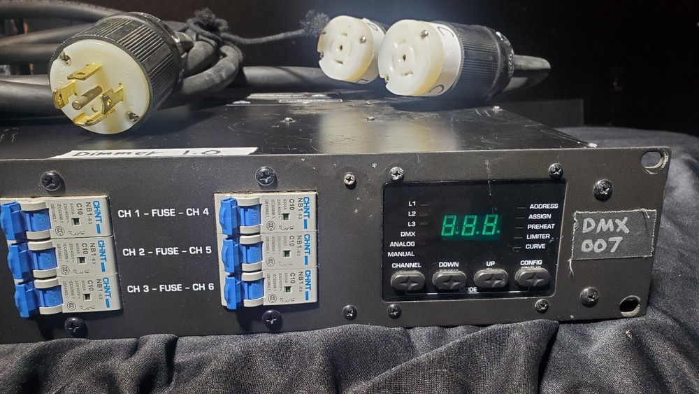 Behringer Eurolight LD6230 6 Channel 3 Phase Dimmer