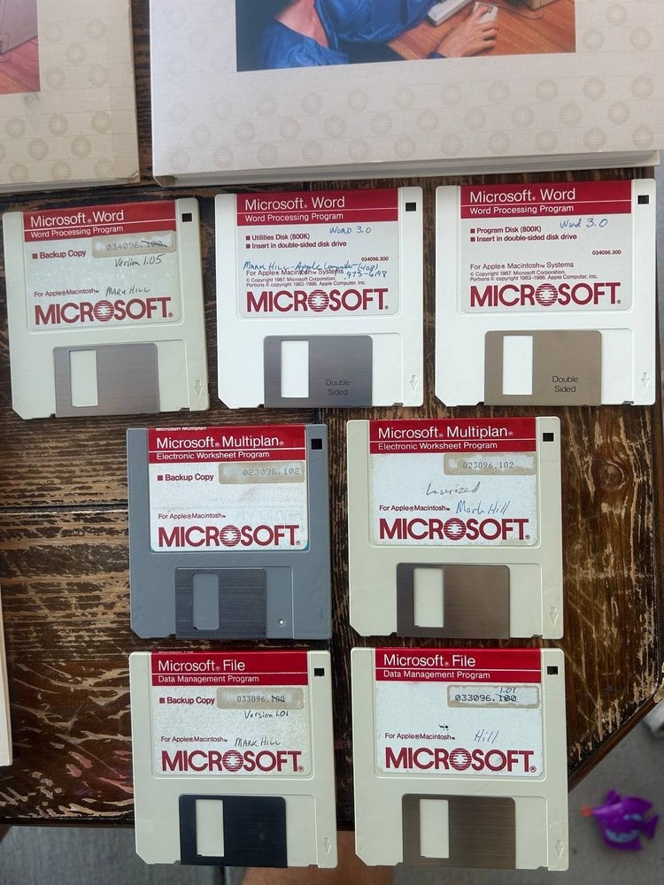 Microsoft Business Pack Macintosh w/ Word Multiplan Chart File Disks