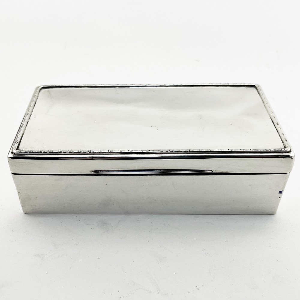 Handsome Plain Sterling Silver Trinket or Cigarette Box 1934 Birmingham