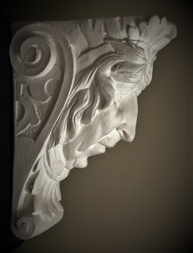 OLD LADY WALL CORBEL BRACKET SHELF ARCHITECTURAL ACCENT HOME DECOR