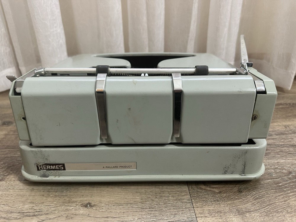 Hermes 3000 Portable Typewriter With Case Seafoam Green