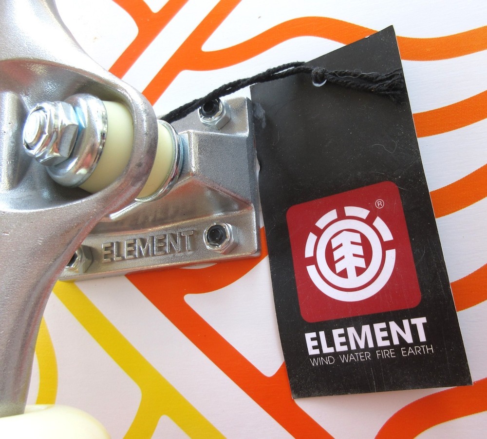 Element Solar Vibes II Skateboard 31" X 8"