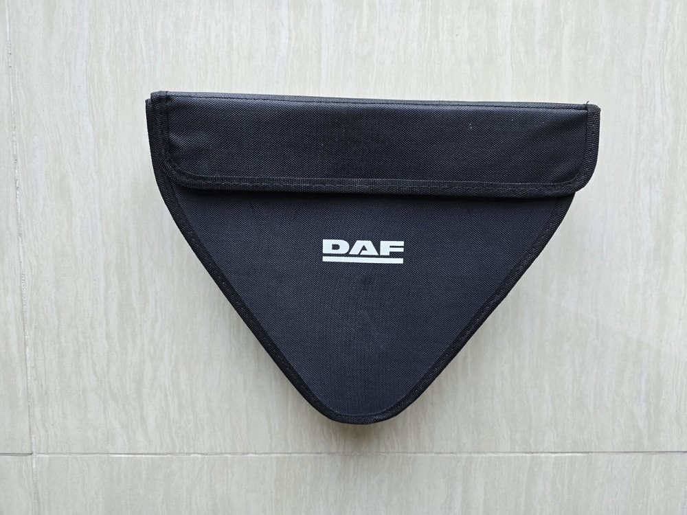 DAF TRUCK WINDOW CLEANING BOXSET INCLUDES ICE SCRAPER