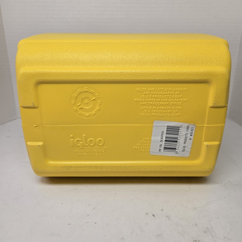 Used - Deadpool Igloo Playmate PAL Cooler 7 Qt 9 Can Marvel