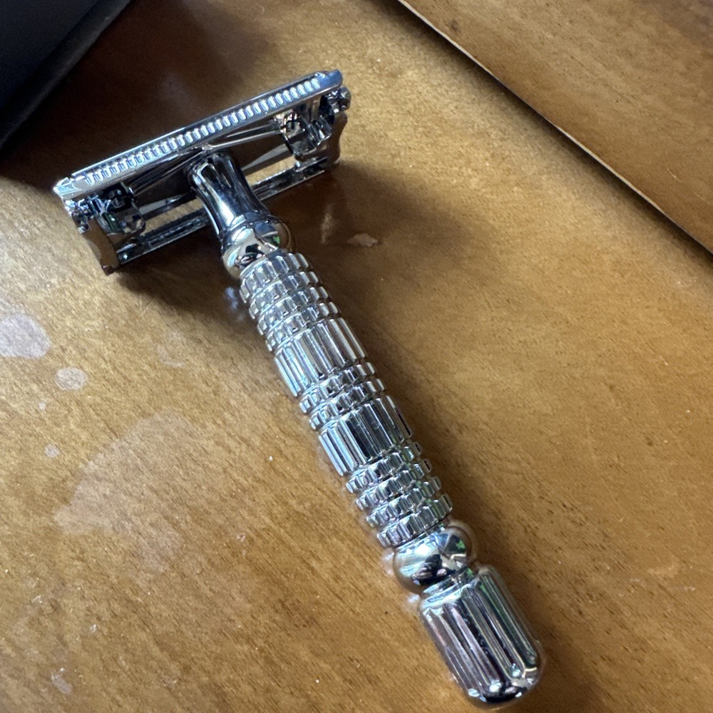 VIKINGS BLADE Adjustable Double Edge Safety Razor + Luxury Case. Smooth,...
