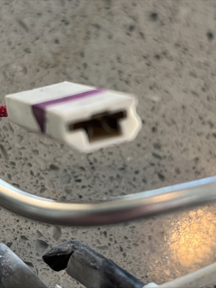 ￼ 233–4 8999–05A￼Pilot Assembly ￼