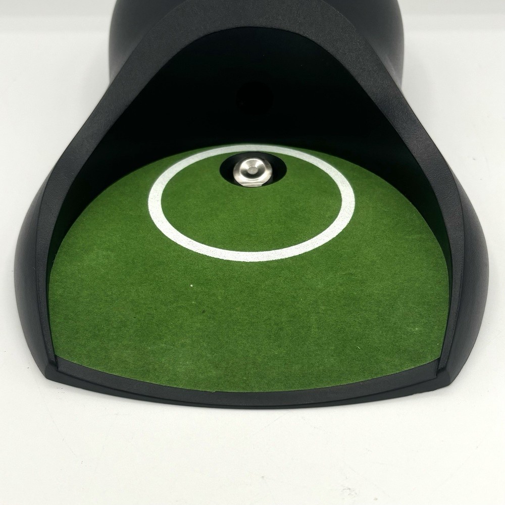 Callaway Kickback Cordless Putting Green Putt Cup Return