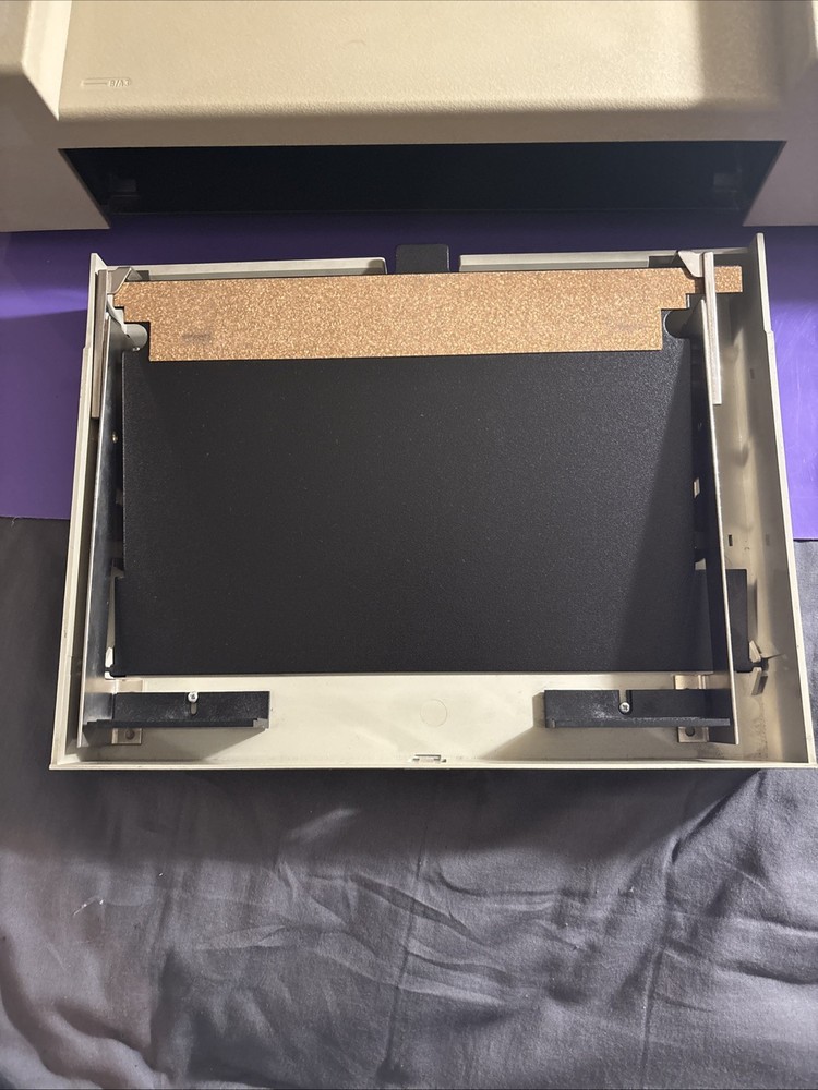 Hewlett-Packard HP 7550A graphics plotter with power cord