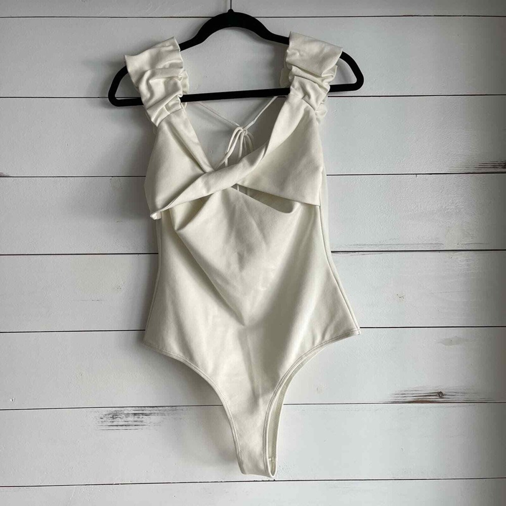 sthr Ballet Bodysuit in Ivory size Large
