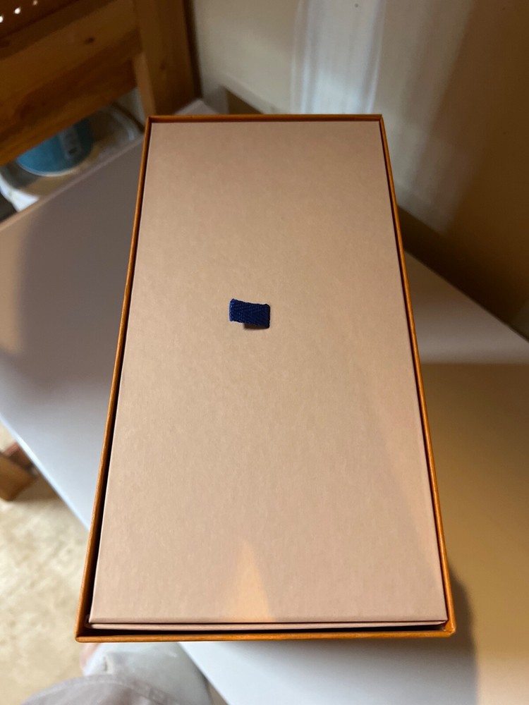 Authentic LOUIS VUITTON LV Gift Box Pull-out Large Box 14x 11x 6inches 