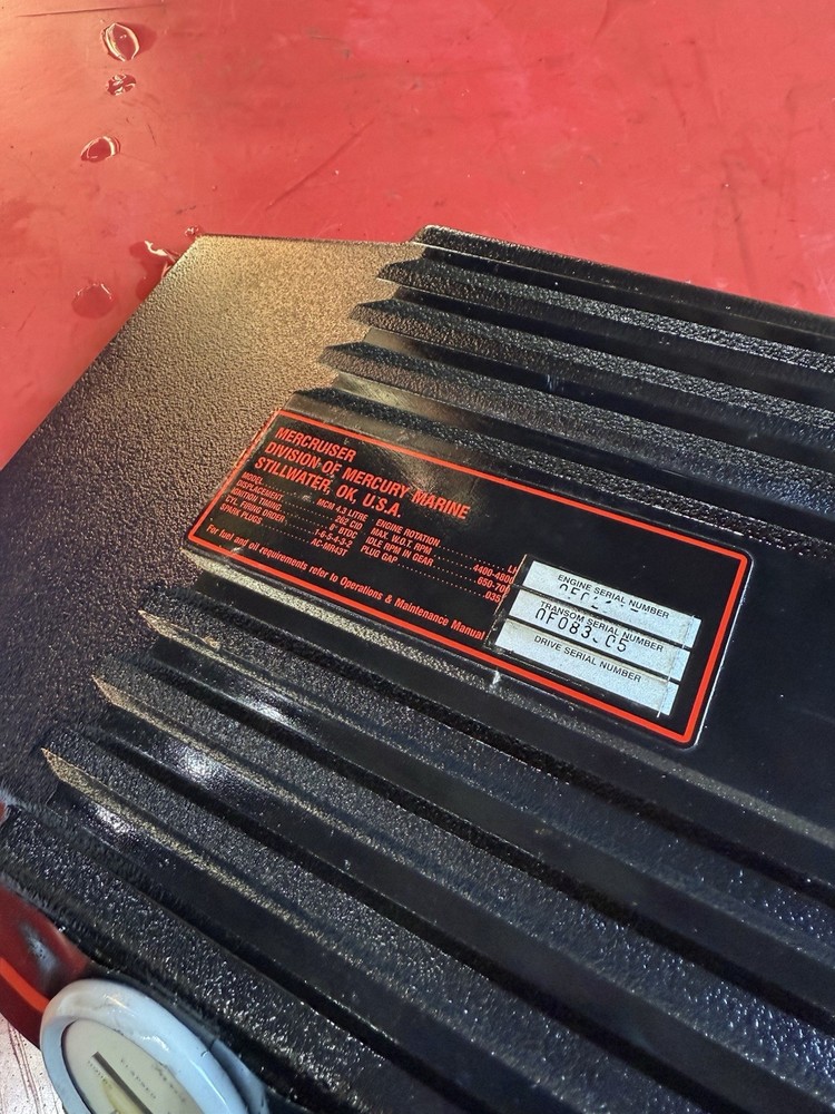 Mercruiser 4.3 V6 engine cover