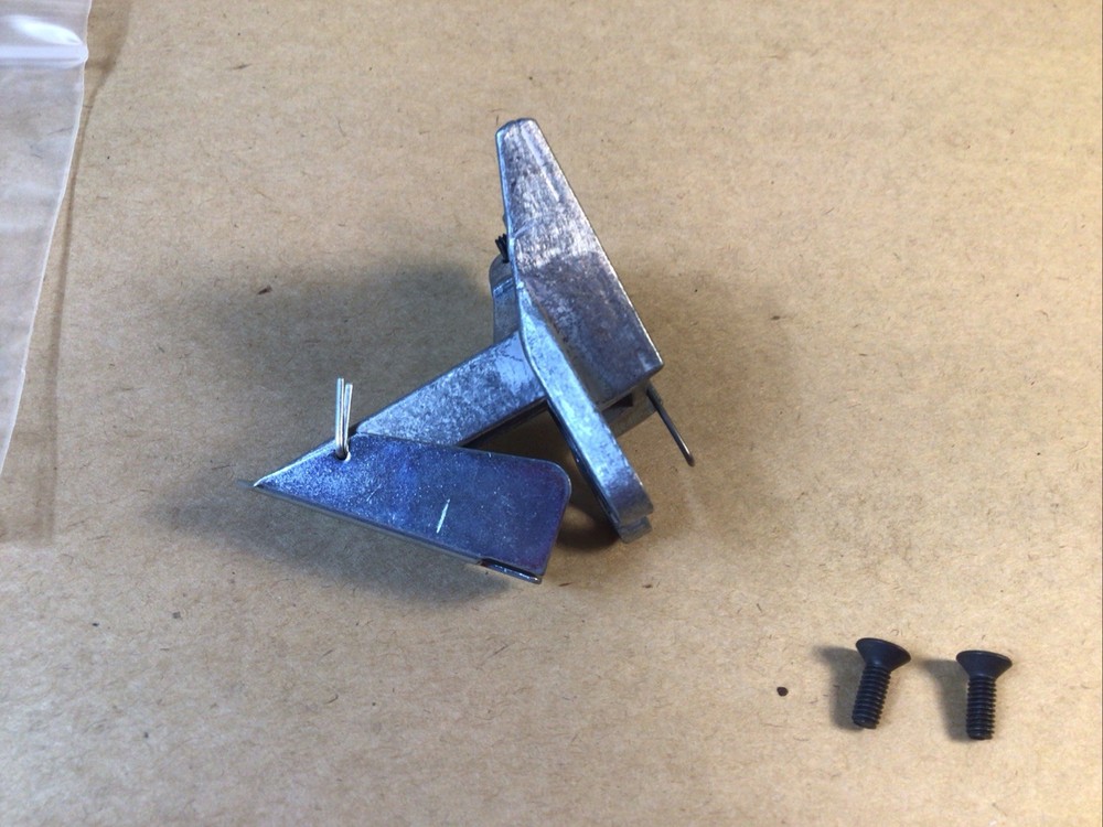 Dillon 550 Roller Bracket # 14280 New