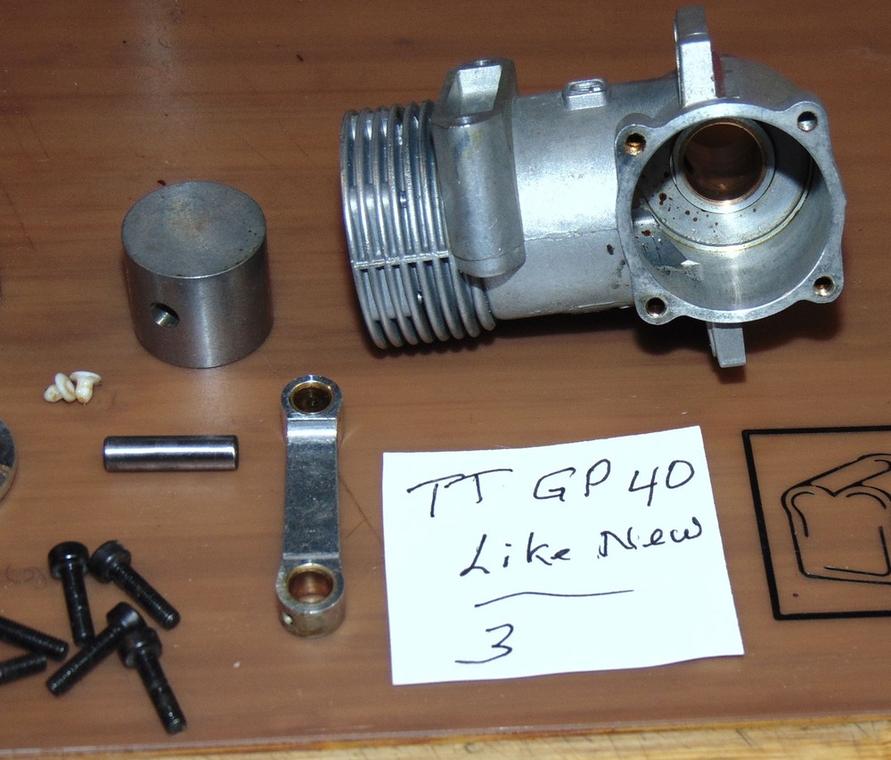 Thunder Tiger GP 40 RC Model Airplane Engine.. nice 3
