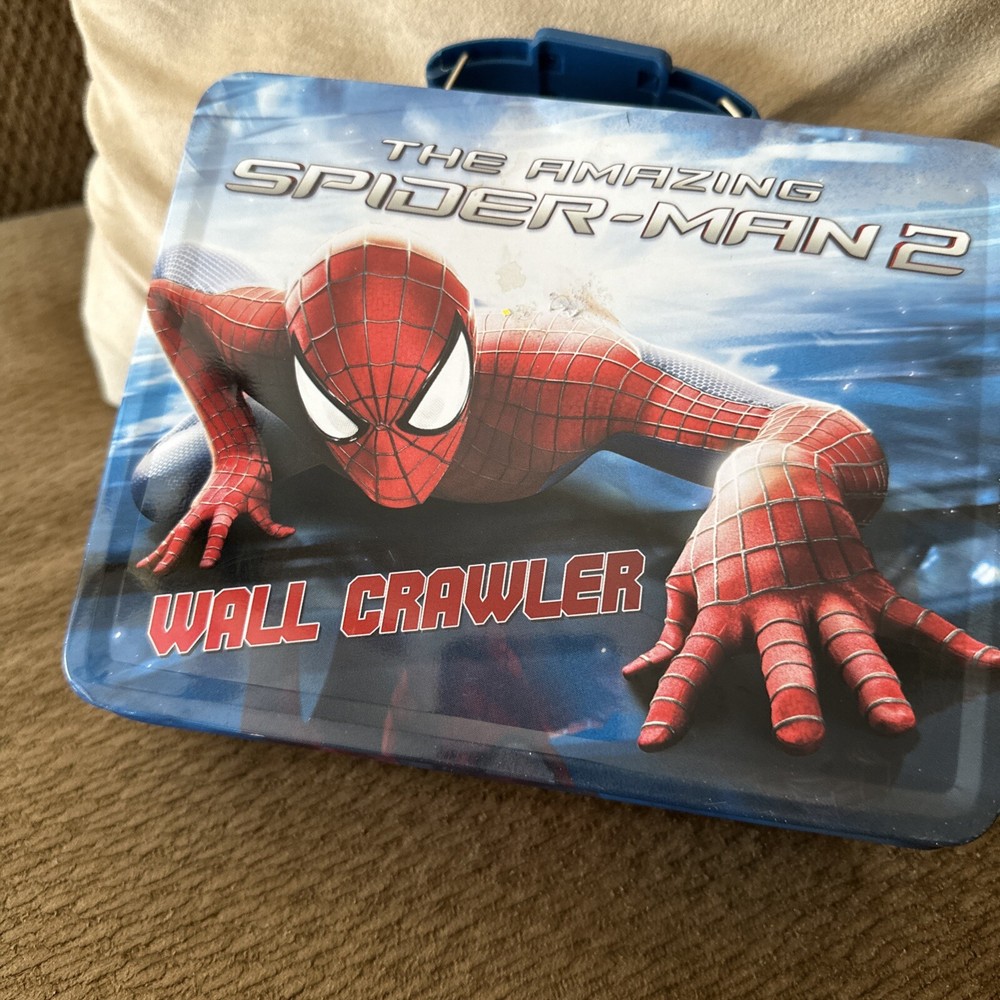 Spiderman 3D Embossed Metal Lunchbox Marvel Comics “Wall Crawler”