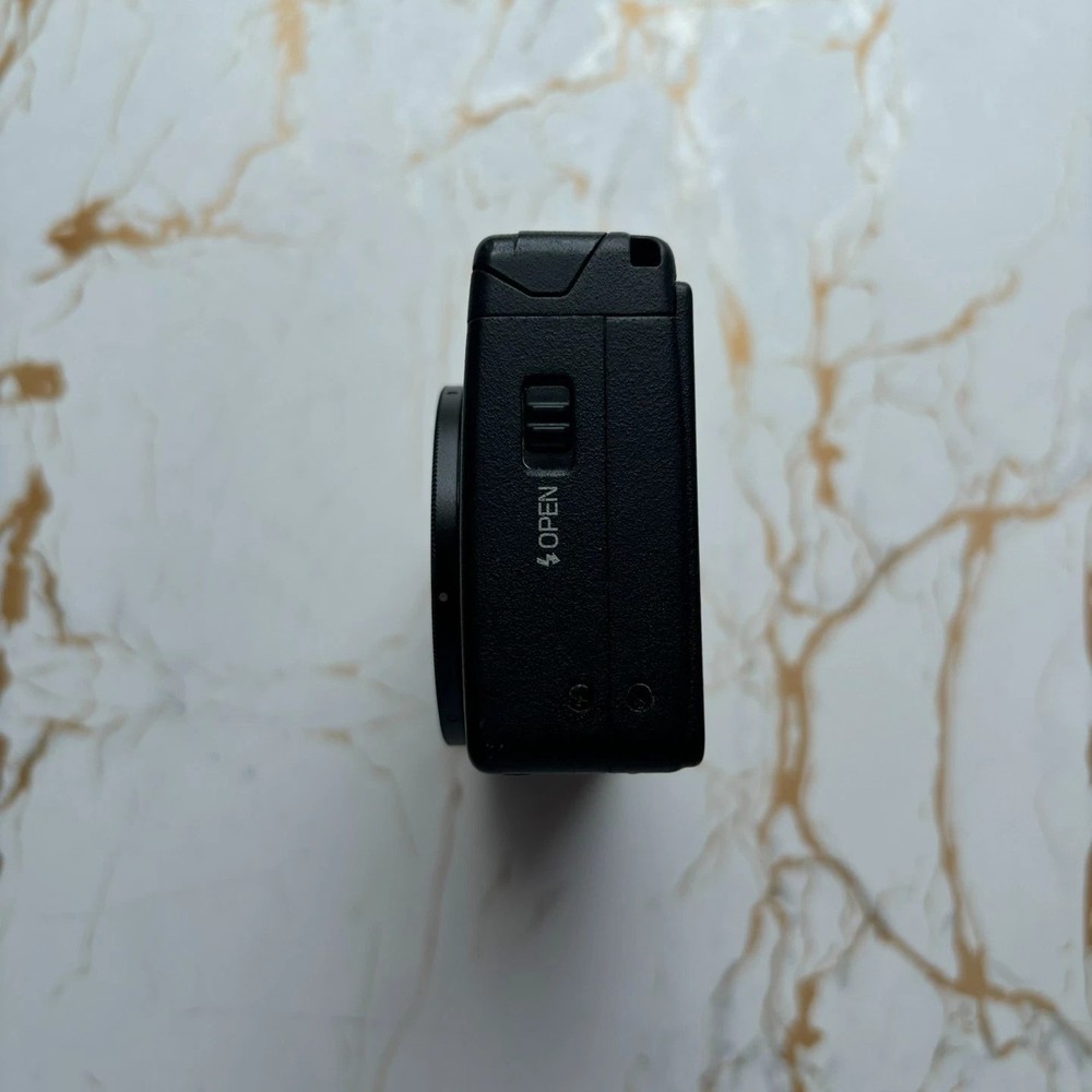 Ricoh GR Digital II GRD2 Compact Digital Camera