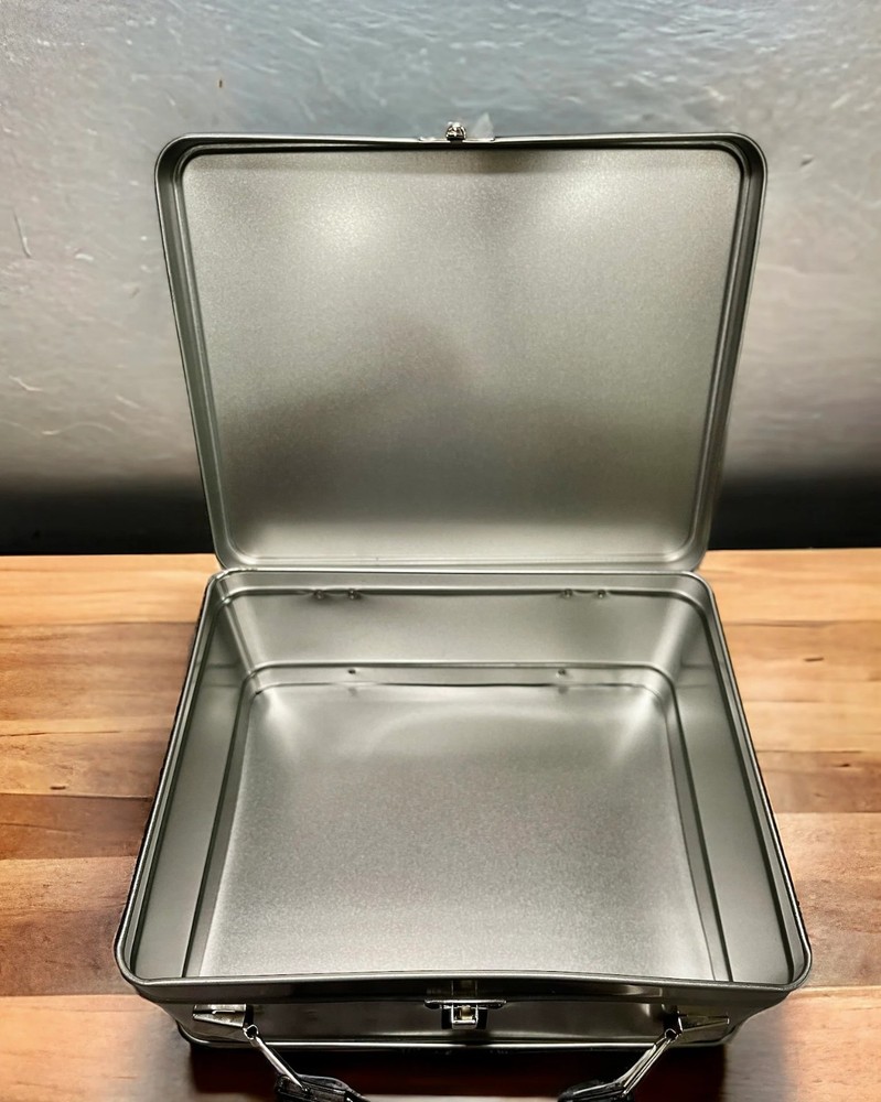 Bette and Joan lunch box