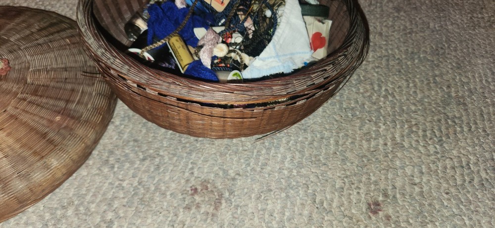 Vintage Woven Sewing Basket with Thread Notions String Oriental