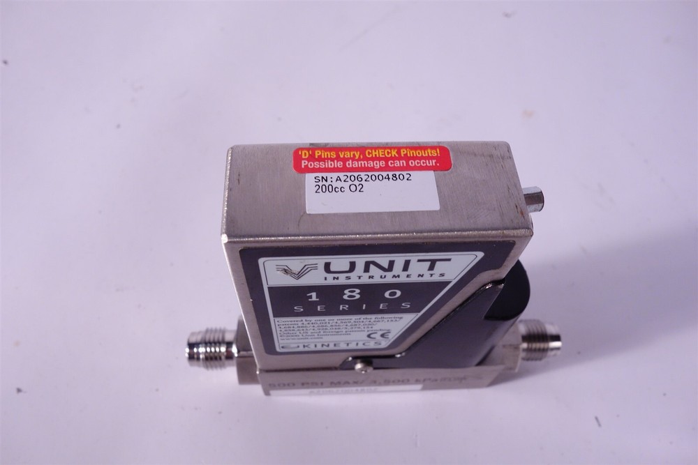 Unit Instruments UFC-180 Mass Flow Controller O2 200cc
