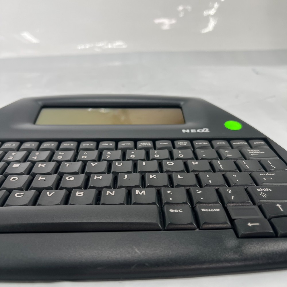 Alphasmart Neo 2 NEO2-KB Word Portable PC Processor Keyboard Classroom