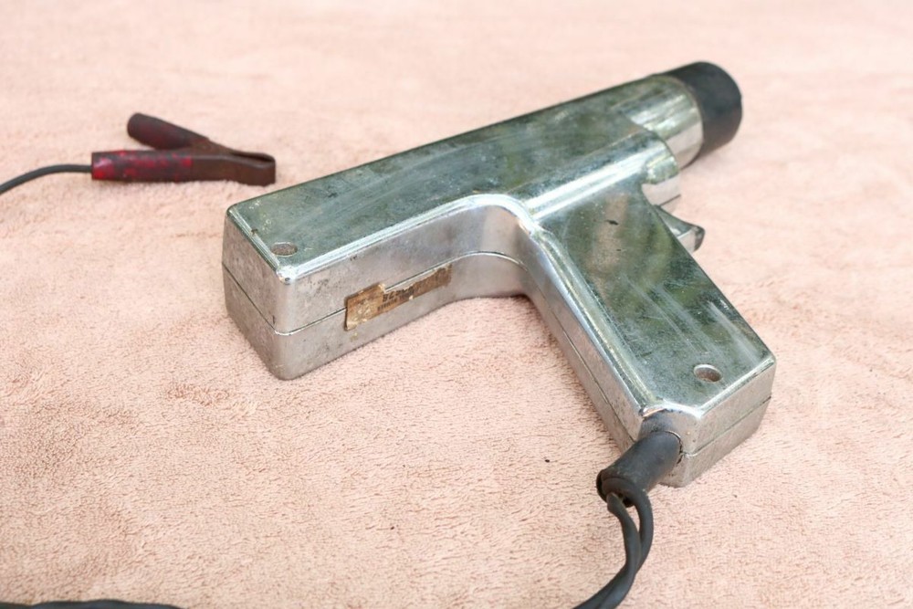 TESTED Vintage Silver INDUCTIVE TIMING LIGHT w Cables (one Clamp BROKEN) box IB