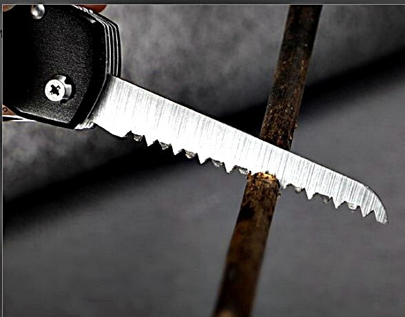 High Quality Multi-Tool Pocket Knife With 15 Functional Tools