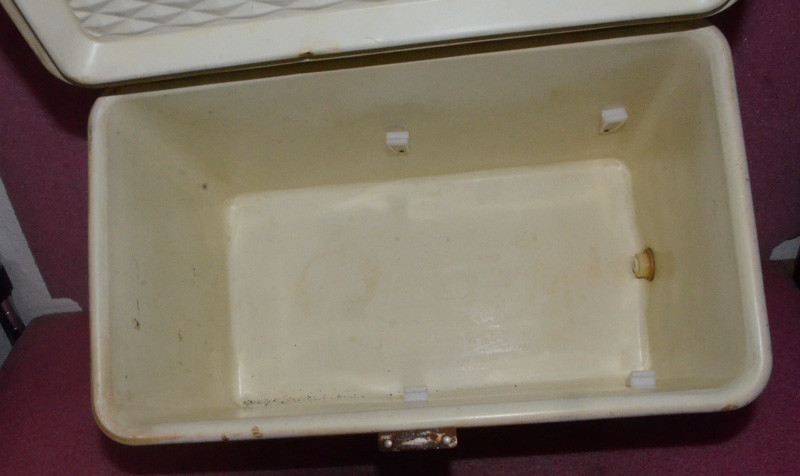 Vintage Coleman Diamond Cooler.