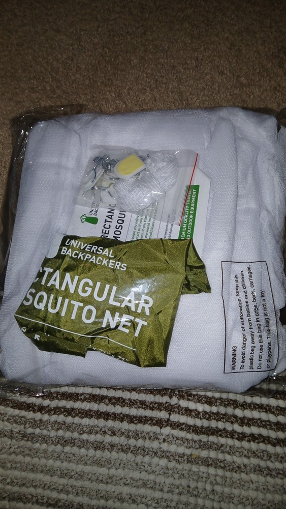 UNIVERSAL BACKPACKERS- REACTANGULAR MOSQUITO NET- 79" X 71" X 71" - NEW- WHITE