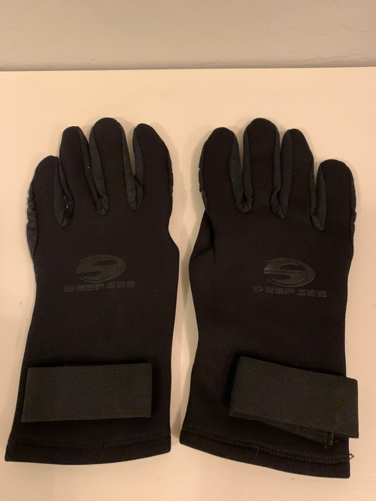 Deep See 1.5MM Reef Gloves - Size MED - Black - NEW