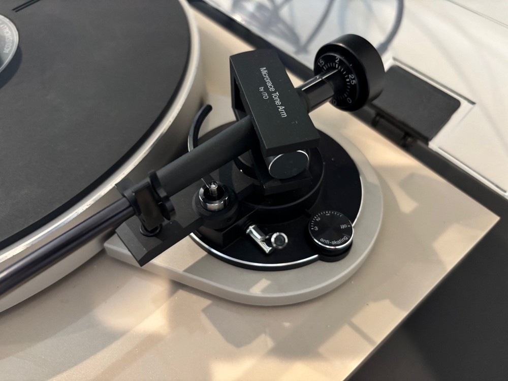 Harmon Kardon T60 Turntable (Shipping Included)