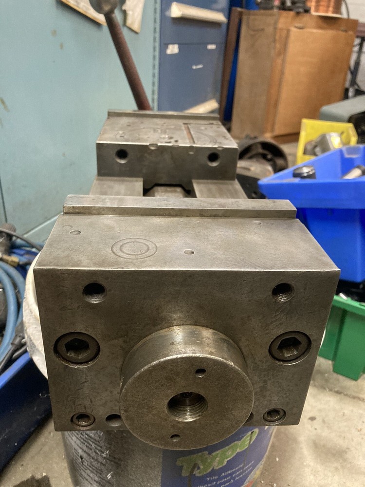 KURT 6" PULL-TYPE II CNC MILLING MACHINE VISE w/ JAWS & HANDLE - #PT600
