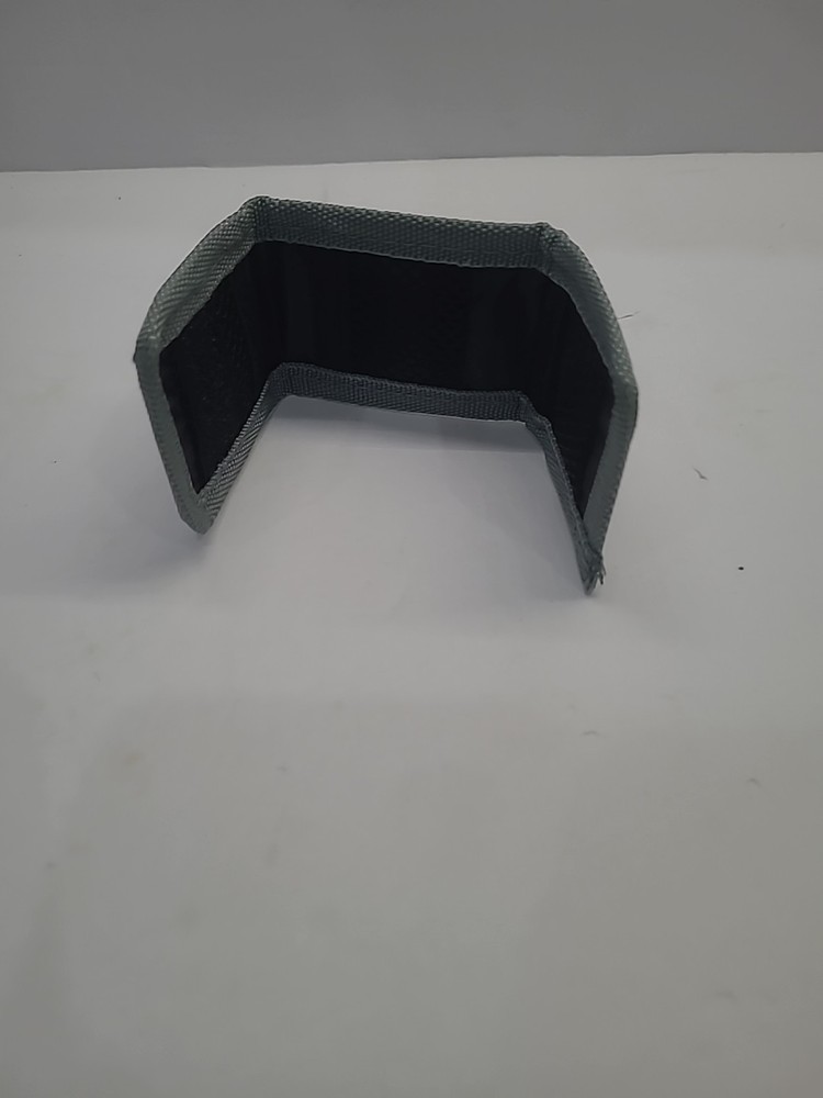 Focus Memory Card Wallet Tri-Fold 3 mesh pockets