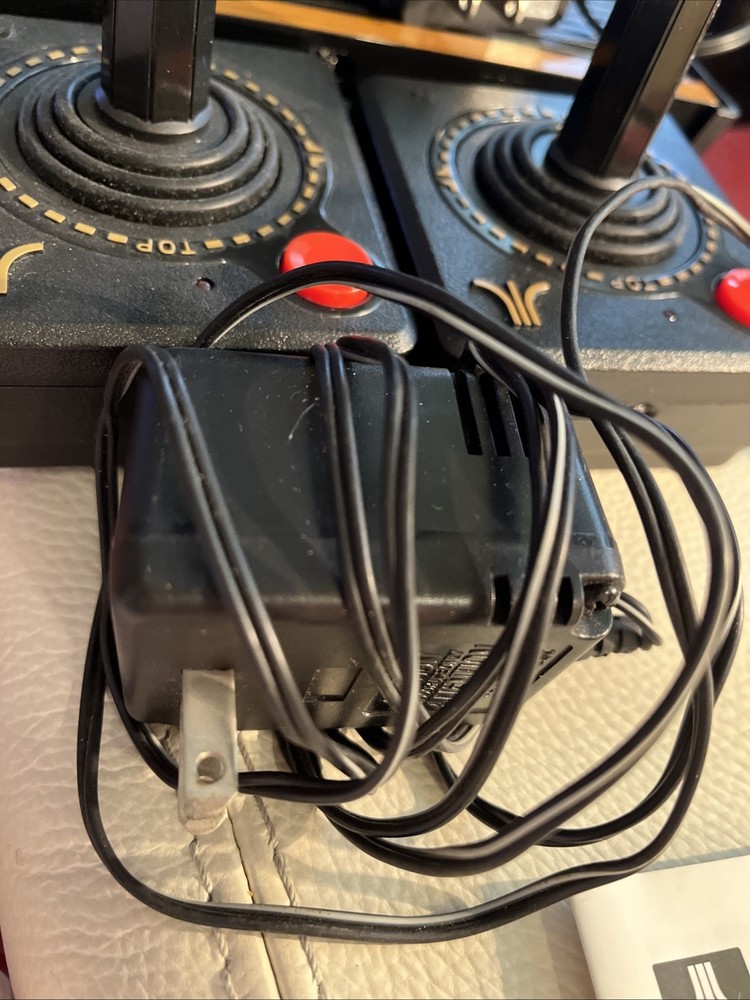 Atari Flashback 4 W/76 Classic Games Built In, Console, Controllers, & Manual