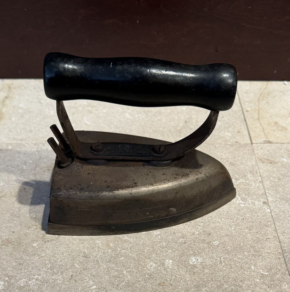 Security Elec Mfg Co Iron with Wood Handle