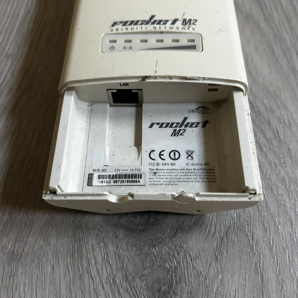 Ubiquiti Rocket M2 (ROCKETM2) airMAX 2.4GHz Wireless BaseStation Access Point