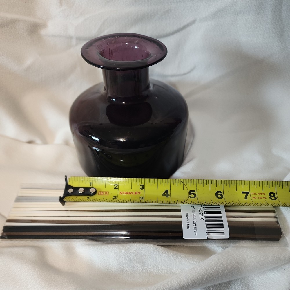 70s Style Purple Glass Reed Diffusers Bottle with 50 Reed Diffuser Sticks